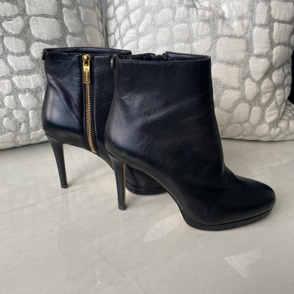 Michael Kors leather booties - Picture 2 of 6